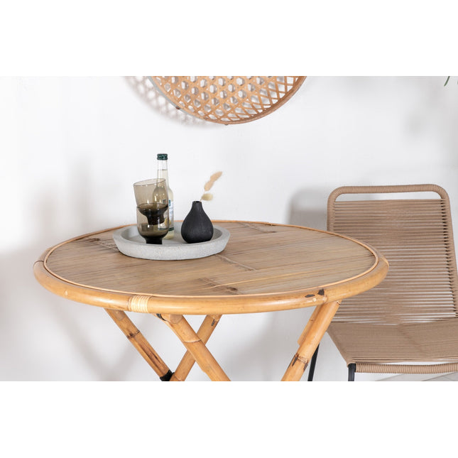 Cane pöytä ø80cm - bambu + 2kpl Lindos pinottava tuoli - musta alumiini / latte köysi - KalusteDuo_Huonekaluliike_Ruokailuryhmä ulkokäyttöön