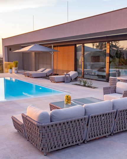Hug 3‑istuttava sohva – Couture Jardin | Modulaarinen premium‑ulkosohva - KalusteDuo_Huonekaluliike_3 istuttava sohva
