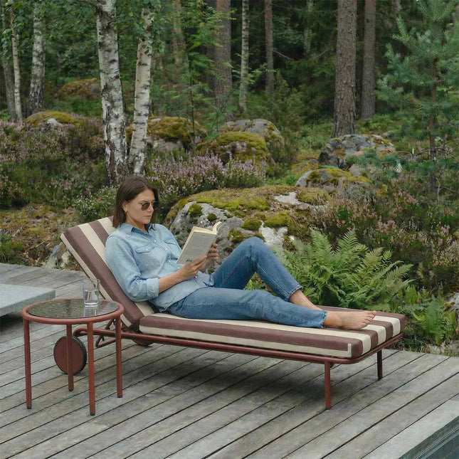 Mollis Sunbed Chestnut - aurinkosänky ulkokäyttöön - KalusteDuo_Huonekaluliike_Aurinkovuode